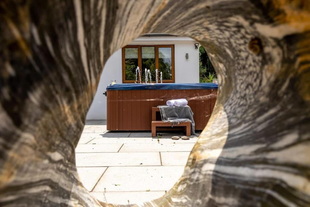 Bramblewood - Cosy Chic, Hot Tub, Close To Beach Stokeinteignhead المظهر الخارجي الصورة