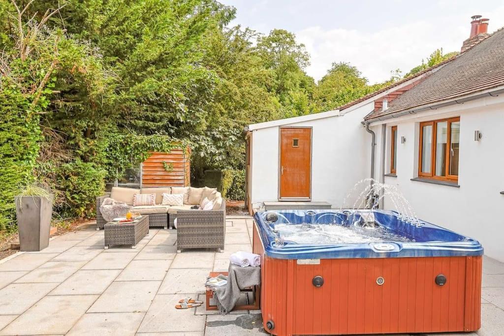 Bramblewood - Cosy Chic, Hot Tub, Close To Beach Stokeinteignhead المظهر الخارجي الصورة