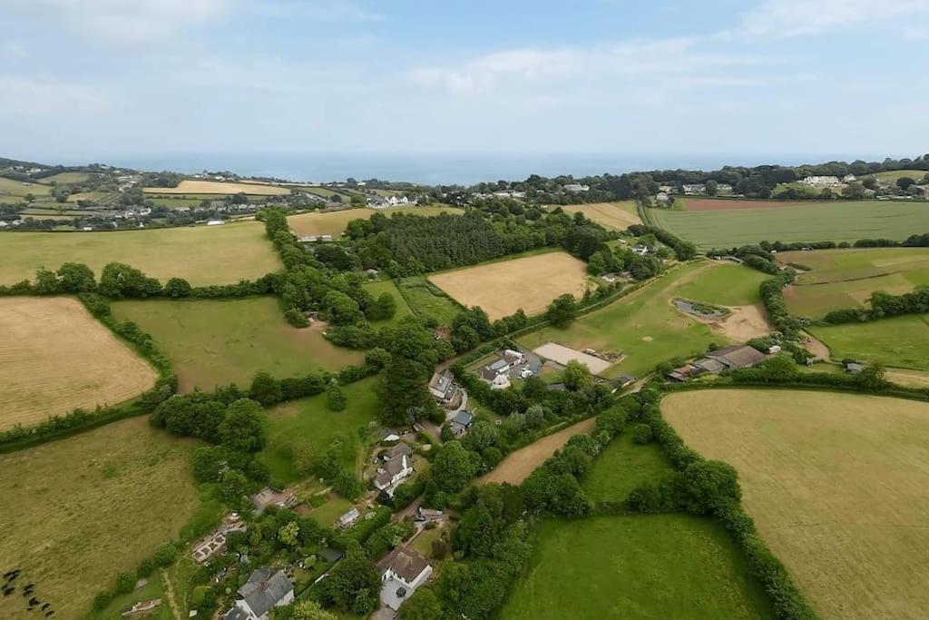Bramblewood - Cosy Chic, Hot Tub, Close To Beach Stokeinteignhead المظهر الخارجي الصورة