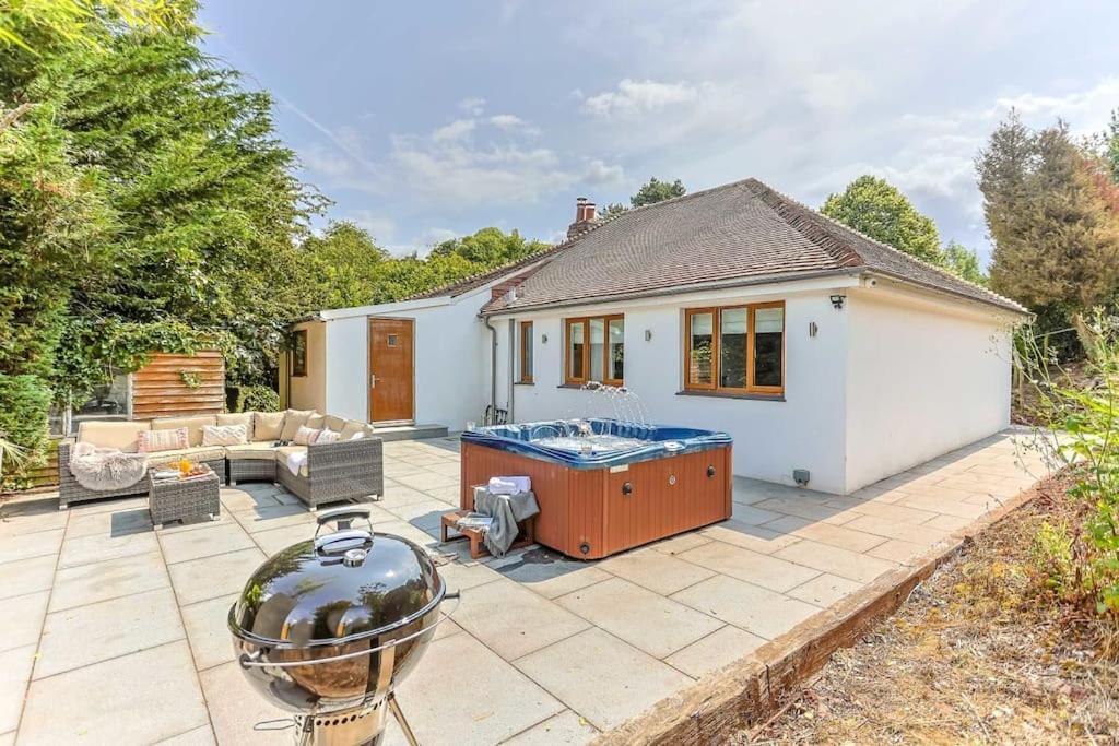 Bramblewood - Cosy Chic, Hot Tub, Close To Beach Stokeinteignhead المظهر الخارجي الصورة