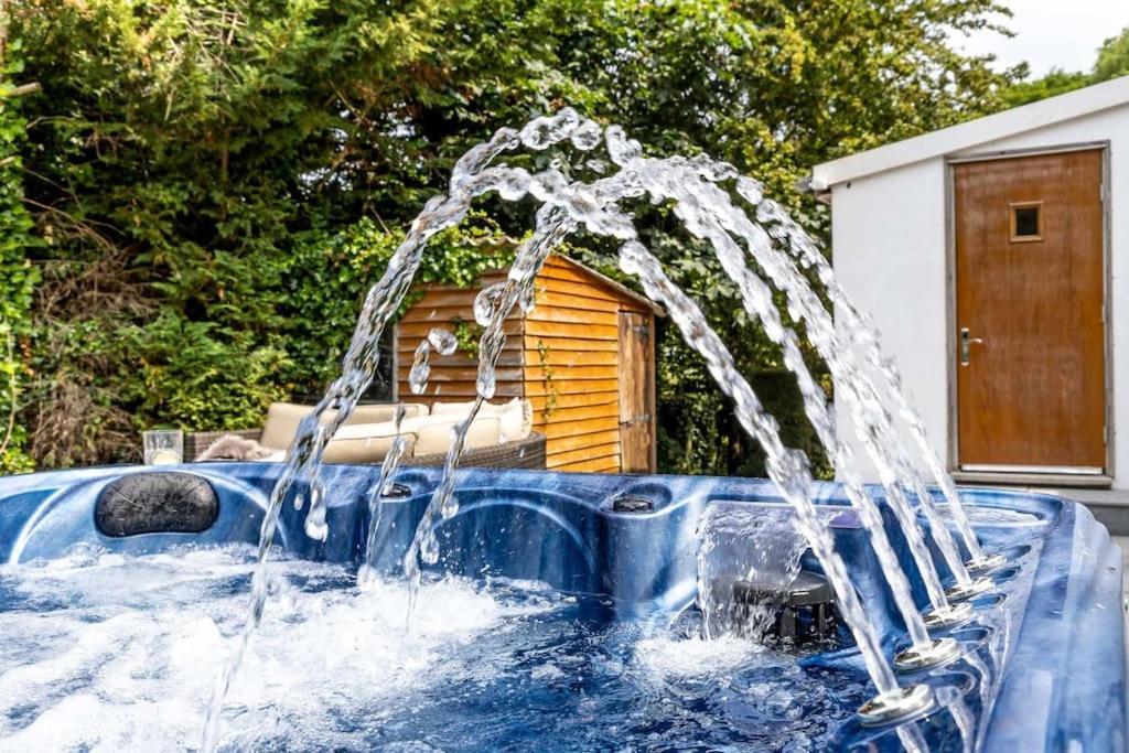 Bramblewood - Cosy Chic, Hot Tub, Close To Beach Stokeinteignhead المظهر الخارجي الصورة